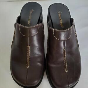 Bare Traps Womens Clogs 8M Closed Toe Slip On Brown Leather Casual GENTLY USED